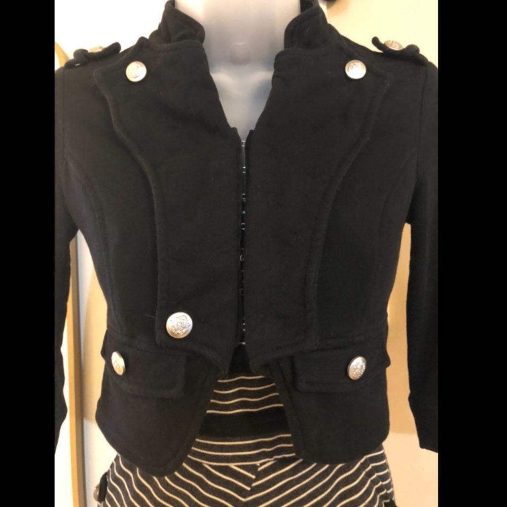 Short, fitted black jacket, XS casual couture
